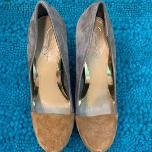 Jessica Simpson charcoal & tan heel
